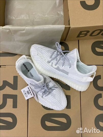 Кроссовки Adidas Yeezy Boost