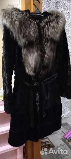 Шуба норковая с капюшоном из чернобурки