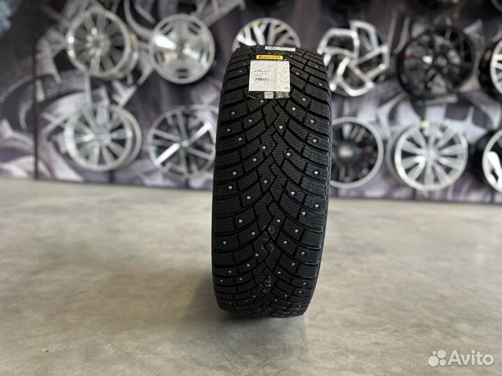 Pirelli Scorpion Ice Zero 2 275/40 R21 107H