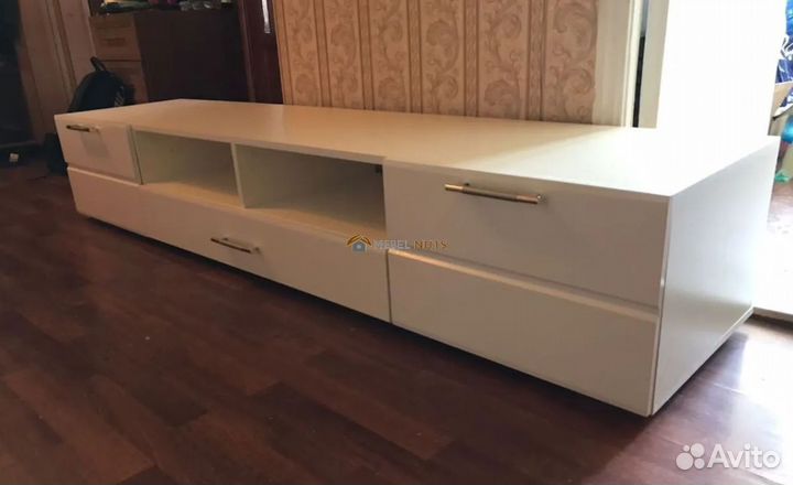 Тумба под телевизор (2м)