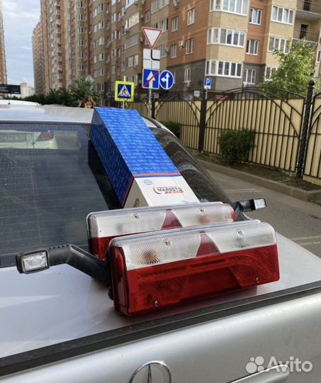 Задние фонари на грузовой прицеп