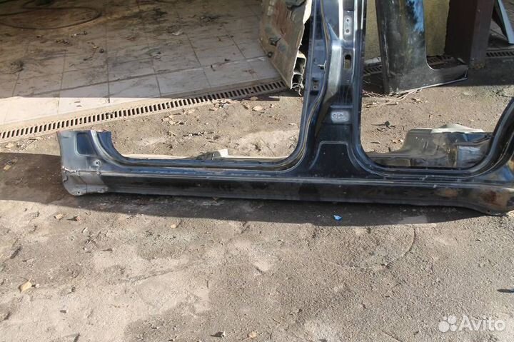 Порог левый Nissan Pathfinder R51