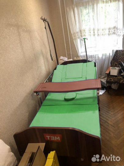 Медицинская кровать для лежачих больных реабилитац