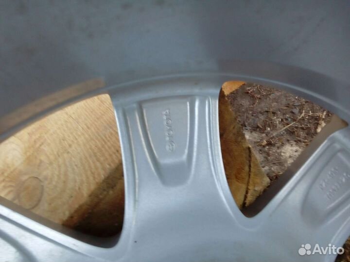 Диск литой на 16