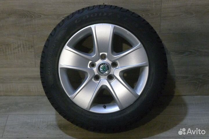Комплект оригинальных колес R16 Skoda Octavia