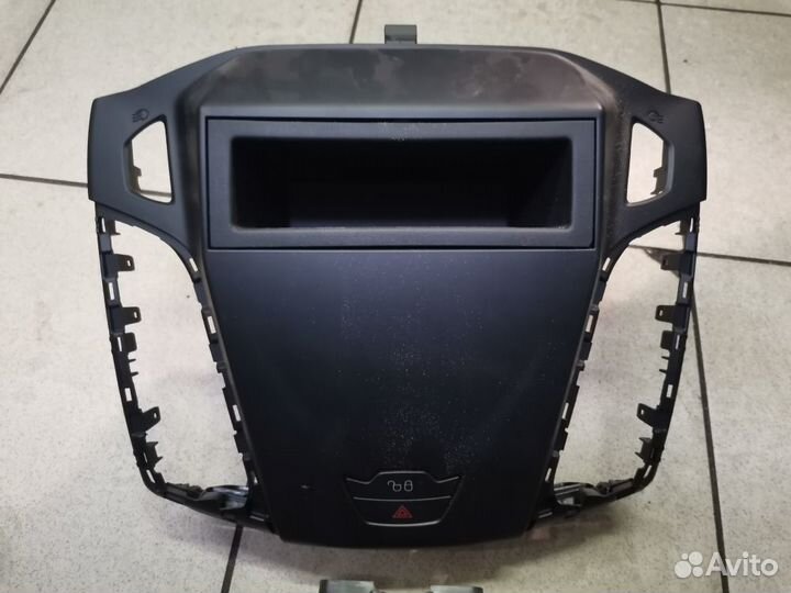 Накладка на центральную консоль Ford Focus 2013