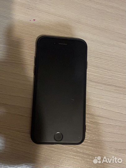 iPhone SE (2020), 64 ГБ