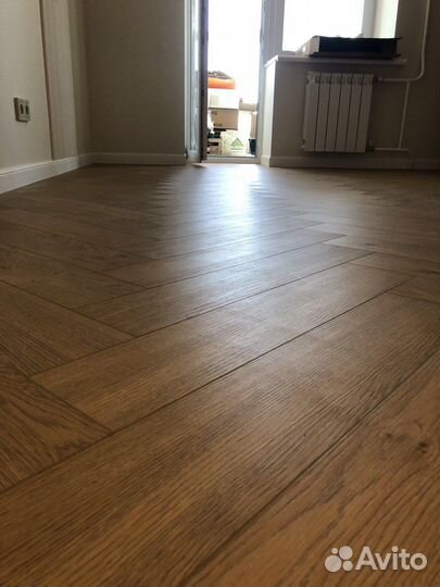 Укладка ламината кварц винила линолеума