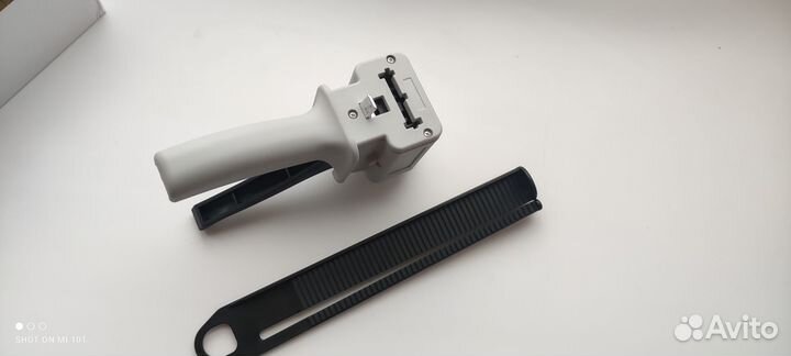 Пистолет для двухкомпонентного клея по камню 10:1