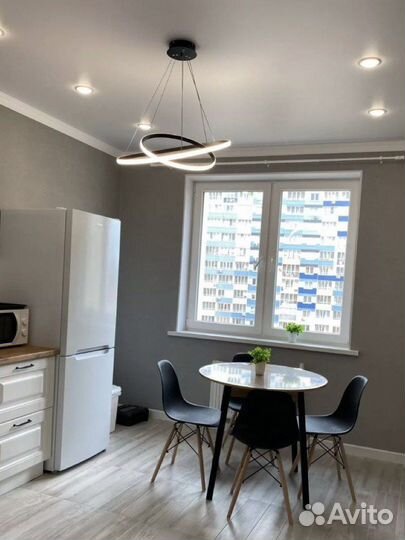 Люстра потолочная подвесная светодиодная с пультом