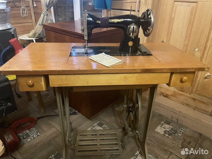 Швейная машинка ножная Подольск