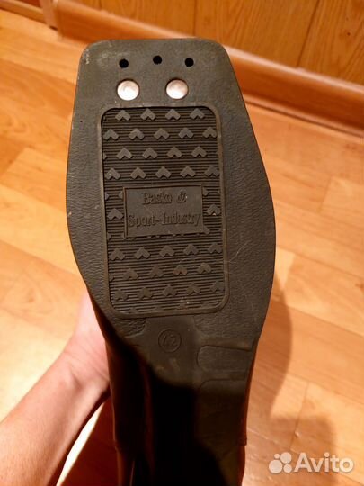 Лыжные ботинки