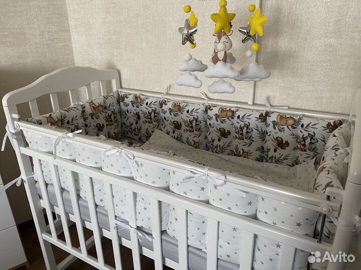 Кроватка с матрасом и бортиками