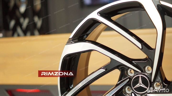 Кованые диски R22 на Mercedes