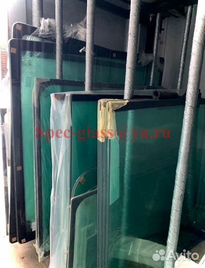 Стекло нижнее левое Экскаватор Катерпиллер428 e