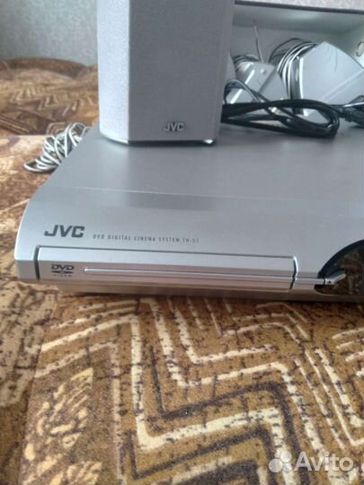Видео магнитофон джи ви си с ком.аккустики 5.1