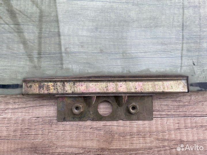 Стекло двери переднее правое LADA Kalina 2007