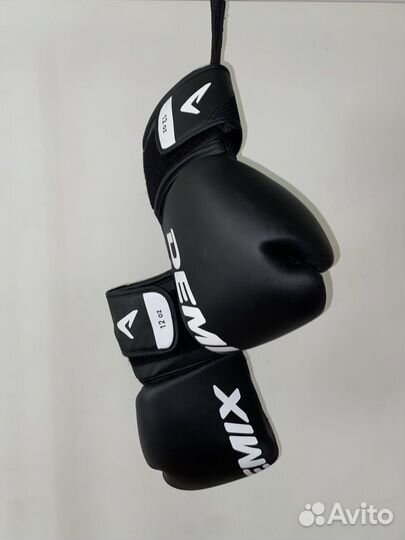 Боксерские перчатки Demix