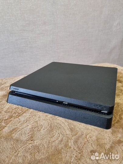Sony playstation 4 slim
