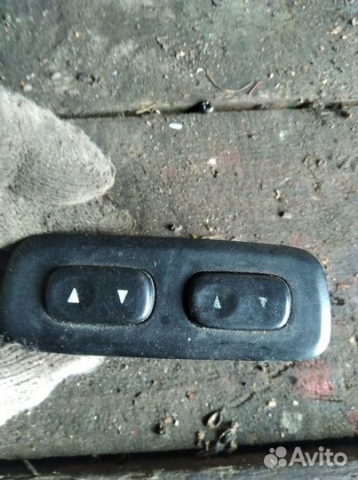 Кнопки стеклоподъёмника Hyundai accent 1