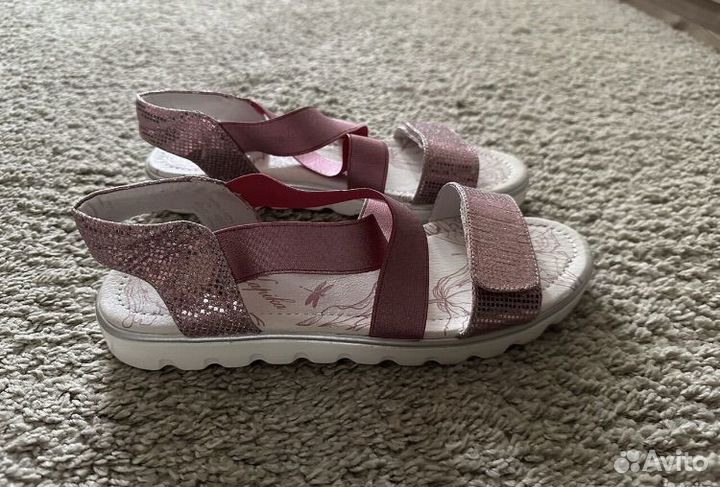 Босоножки женские