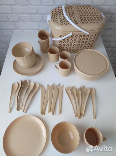 Набор посуды для пикника на 6 персон