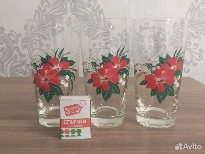 Стеклянные стаканы