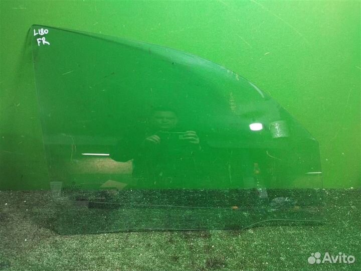 Стекло переднее правое Chrysler PT Cruiser 2003