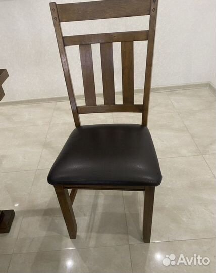 Стол и 6 стульев