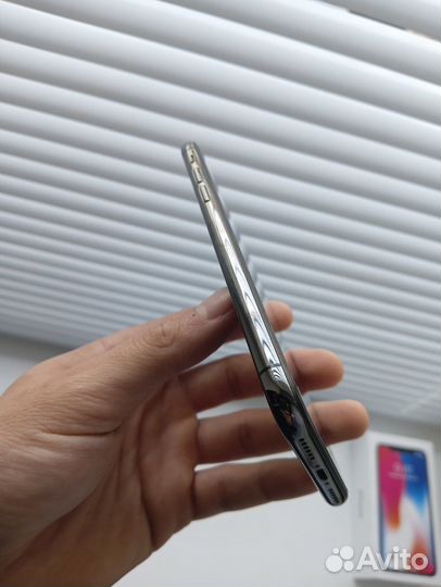 iPhone X, 64 ГБ