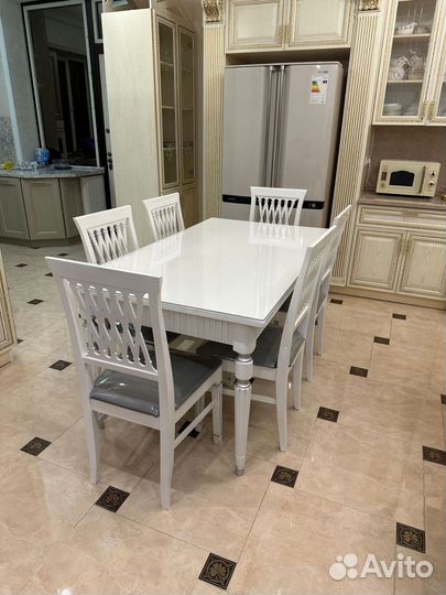 Стол и стул