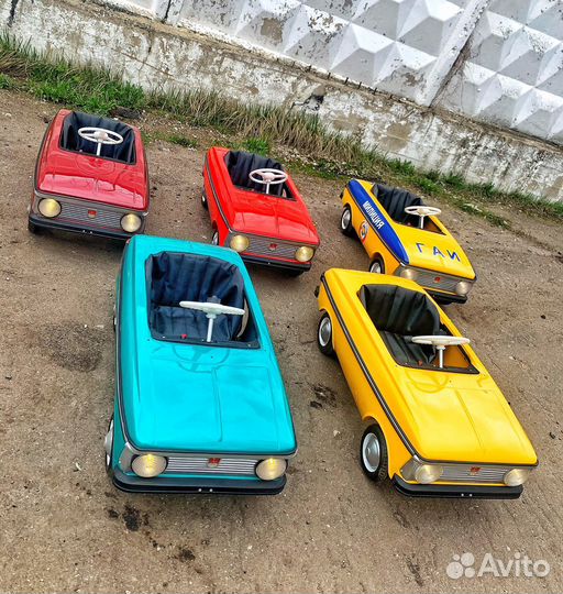 Детский педальный москвич СССР