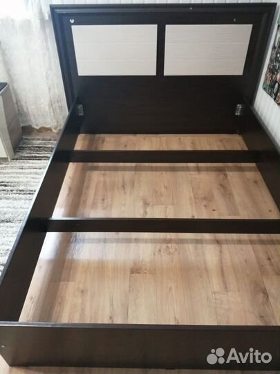 Кровать двухспальная с матрасом бу 140 200