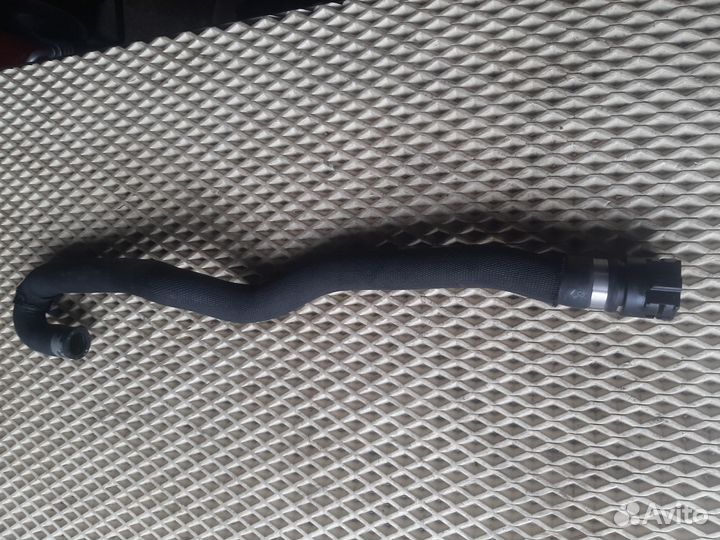 BMW E60 E63 Патрубок системы охлаждения