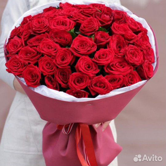 Букет красных роз 51 роза Доставка