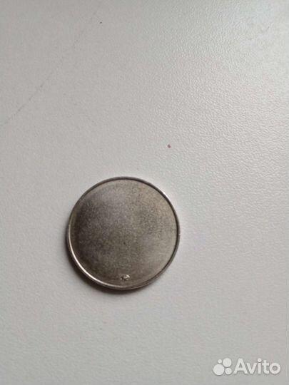 Коллекционные монеты Глобус и легенда Макдональдс