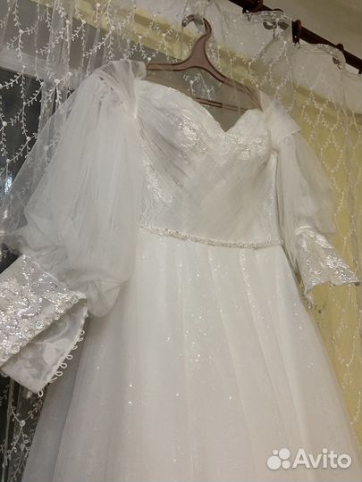 Свадебное платье