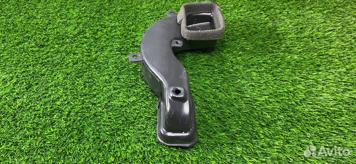 Воздуховод обдува правый на Kia Sorento III