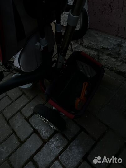 Детский велосипед с ручкой lexx trike