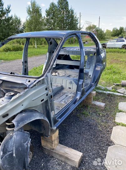 Крыло заднее Renault Logan 1
