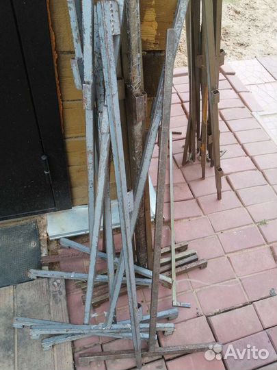 Металлический каркас для джинсов