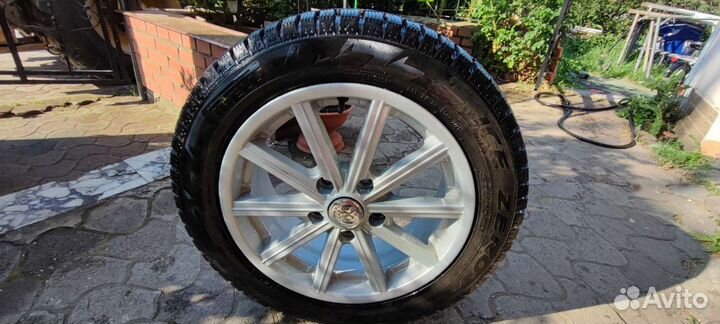 Pirelli Ice Zero 205/55 R16
