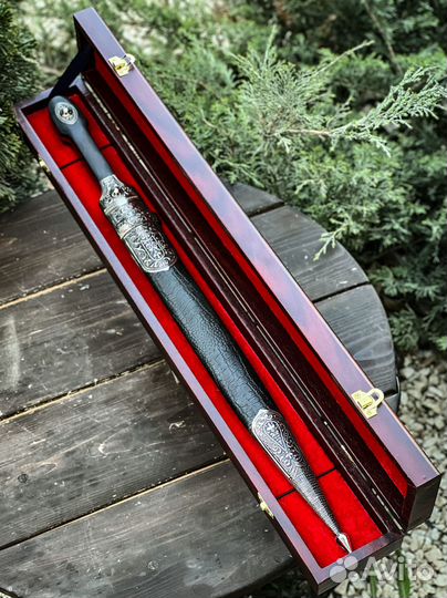 Нож из дамасской стали