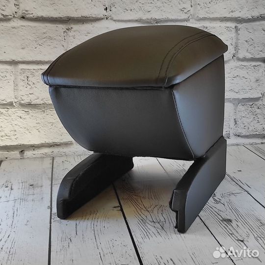 Подлокотник Hyundai Verna (1999 - 2005 )