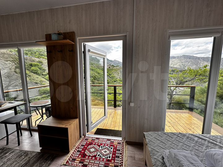 Дом 16 м² на участке 2 га