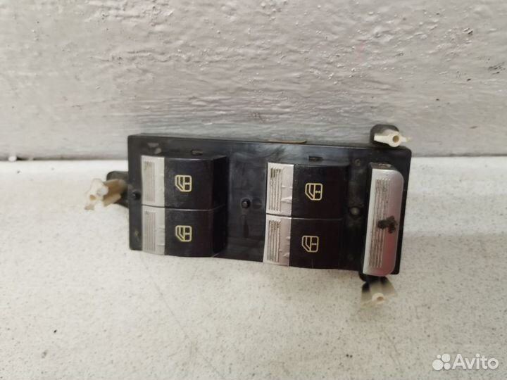 Блок управления стеклоподъемниками