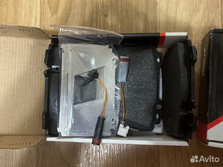 Тормозные колодки (перед+зад)