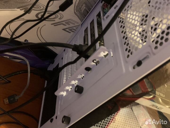 Игровой компьютер с монитором