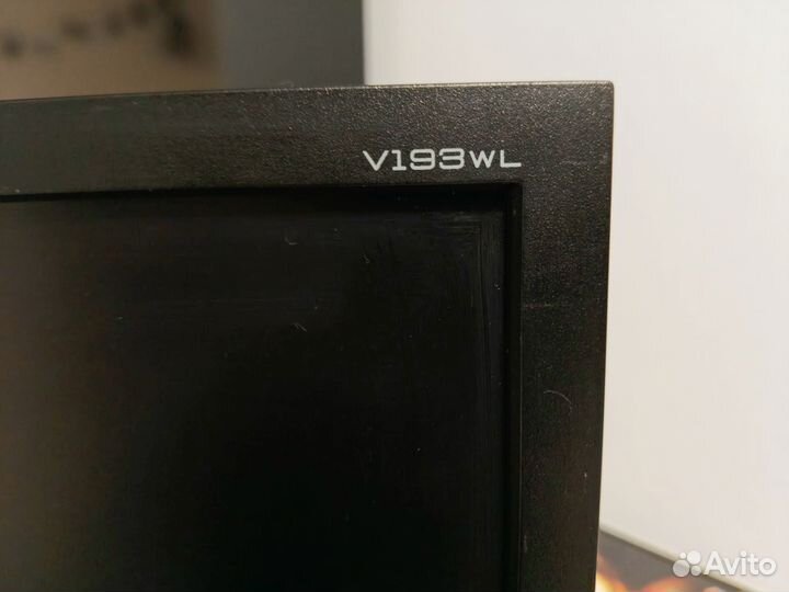 Монитор V193wl