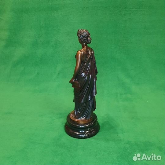 Скульптура бронзовая Богиня искусства Муза